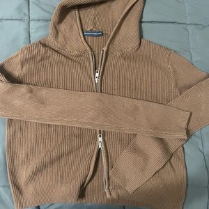 brandy melville crop zip up sweater
